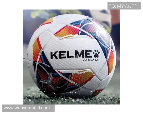 时尚与运动结合足球明星图案背包让你成为球场焦点 时尚与运动结合足球明星图案背包让你成为球场焦点