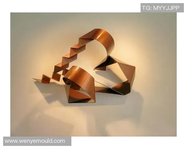 抽象艺术与足球明星的奇妙碰撞探索运动与创意的无限可能性 抽象艺术与足球明星的奇妙碰撞探索运动与创意的无限可能性