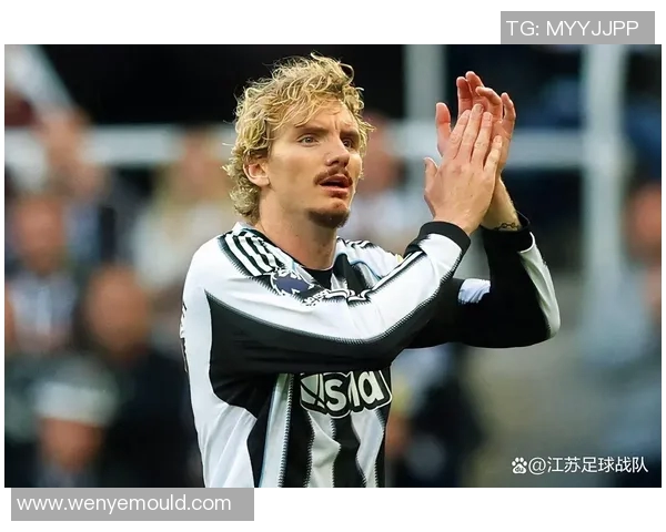 足球明星们心中的罗斯情缘揭秘与他们的独特故事分享 足球明星们心中的罗斯情缘揭秘与他们的独特故事分享